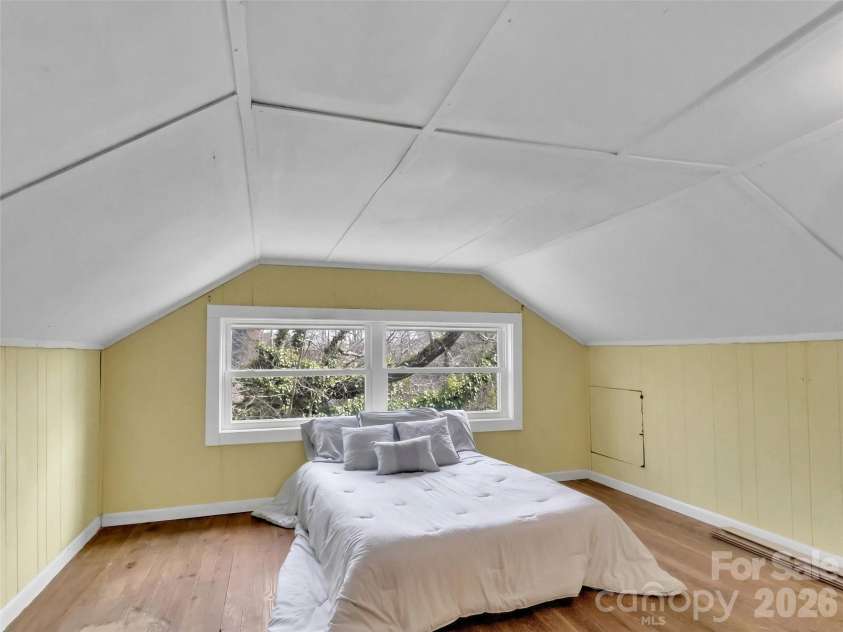 43 Melton Road, Candler, NC 28715.  MLS# CAR4354536, YatesRealty ID 4223. 