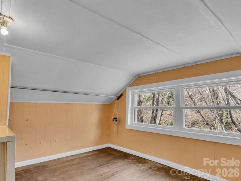 43 Melton Road, Candler, NC 28715.  MLS# CAR4354536, YatesRealty ID 4223. 