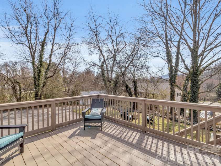 43 Melton Road, Candler, NC 28715.  MLS# CAR4354536, YatesRealty ID 4223. 