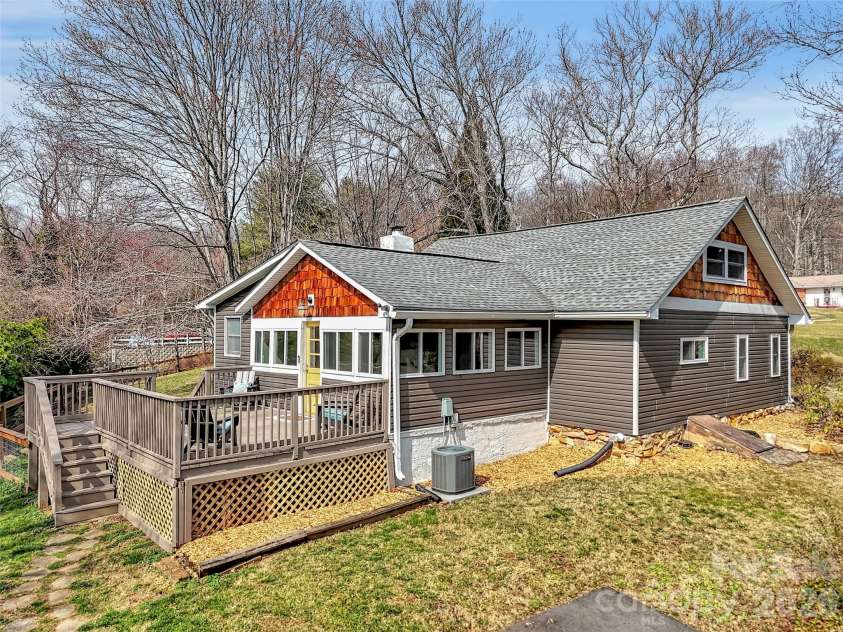 43 Melton Road, Candler, NC 28715.  MLS# CAR4354536, YatesRealty ID 4223. 