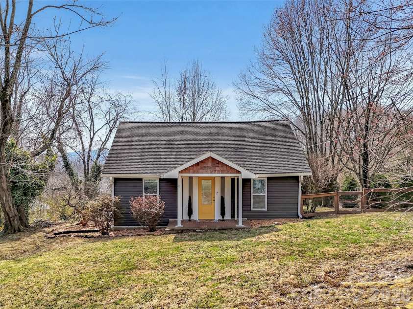 43 Melton Road, Candler, NC 28715.  MLS# CAR4354536, YatesRealty ID 4223. 