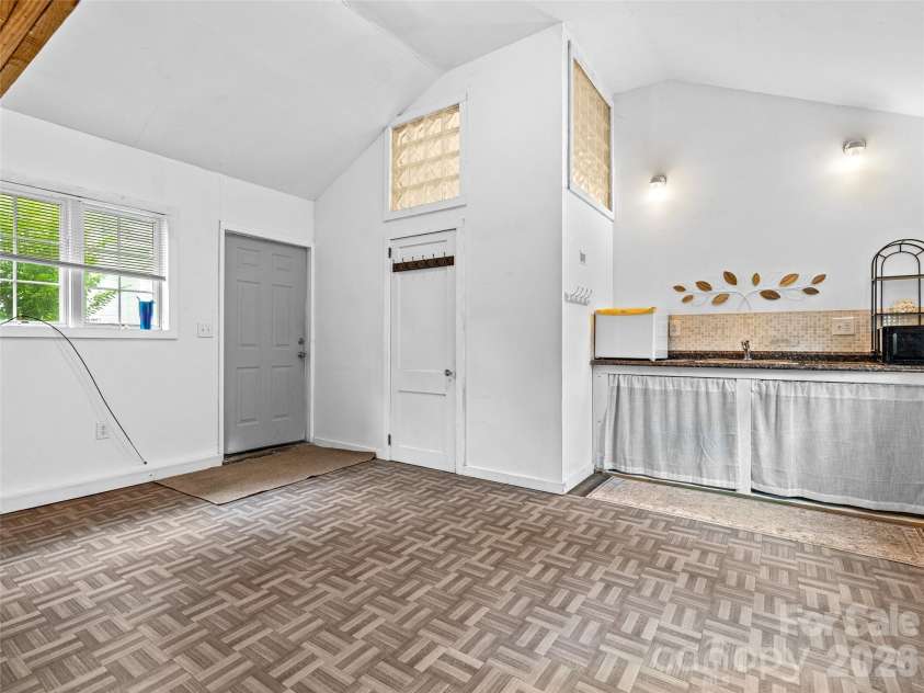 111-113 Stewart Street, Hendersonville, NC 28792.  MLS# CAR4410285, YatesRealty ID 42230. Studio Apartment