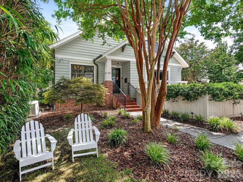 207 Towill Place, Charlotte, NC 28211.  MLS# CAR4411072, YatesRealty ID 42232. Front Exterior