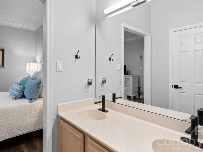 19940 Oak Leaf Circle, Cornelius, NC 28031.  MLS# CAR4410513, YatesRealty ID 42233. Primary bathroom with dual sinks