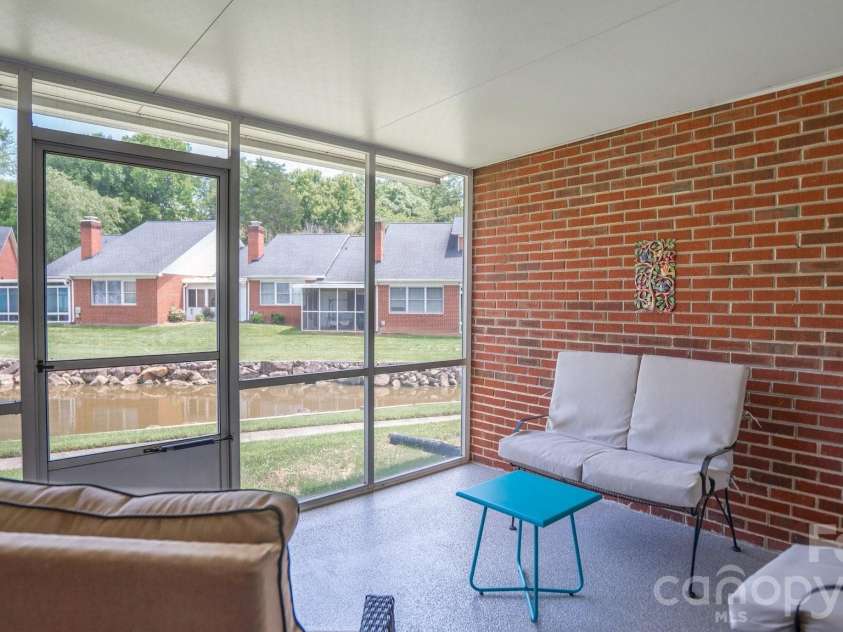 19940 Oak Leaf Circle, Cornelius, NC 28031.  MLS# CAR4410513, YatesRealty ID 42233. Screened-in porch with new screens