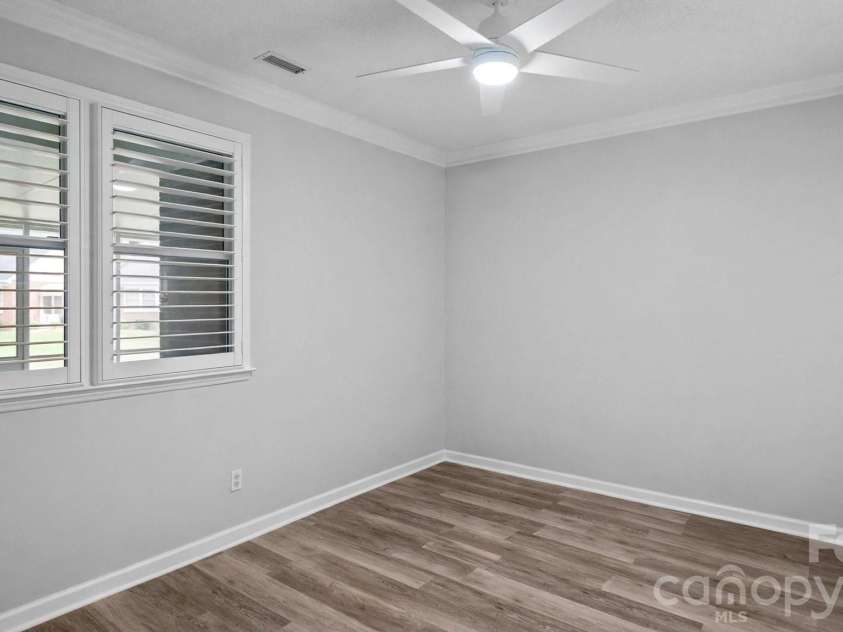 19940 Oak Leaf Circle, Cornelius, NC 28031.  MLS# CAR4410513, YatesRealty ID 42233. Virtually unstaged
