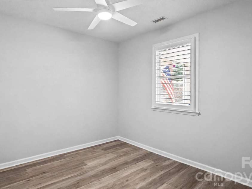19940 Oak Leaf Circle, Cornelius, NC 28031.  MLS# CAR4410513, YatesRealty ID 42233. Virtually unstaged