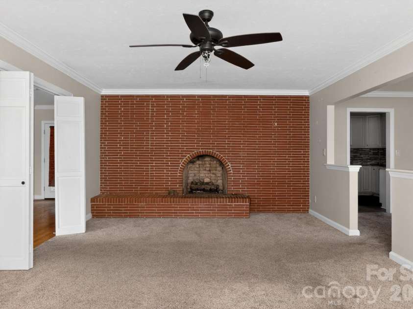 704 26th Street, Lumberton, NC 28358.  MLS# CAR4343309, YatesRealty ID 42234. 