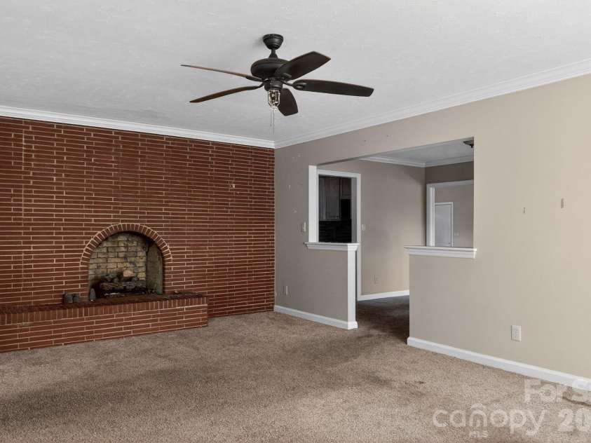 704 26th Street, Lumberton, NC 28358.  MLS# CAR4343309, YatesRealty ID 42234. 
