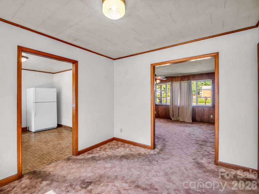 520 Pisgah Drive, Brevard, NC 28712.  MLS# CAR4410496, YatesRealty ID 42235. 