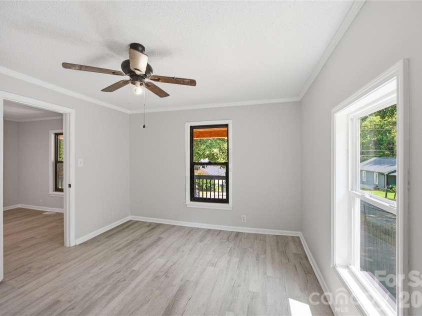 15 Meadowview Avenue, Concord, NC 28027.  MLS# CAR4410337, YatesRealty ID 42236. 