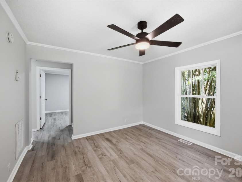 15 Meadowview Avenue, Concord, NC 28027.  MLS# CAR4410337, YatesRealty ID 42236. 