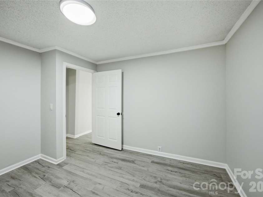 15 Meadowview Avenue, Concord, NC 28027.  MLS# CAR4410337, YatesRealty ID 42236. 