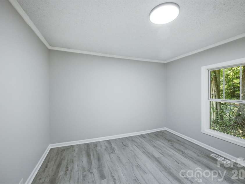 15 Meadowview Avenue, Concord, NC 28027.  MLS# CAR4410337, YatesRealty ID 42236. 