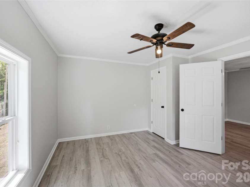 15 Meadowview Avenue, Concord, NC 28027.  MLS# CAR4410337, YatesRealty ID 42236. 