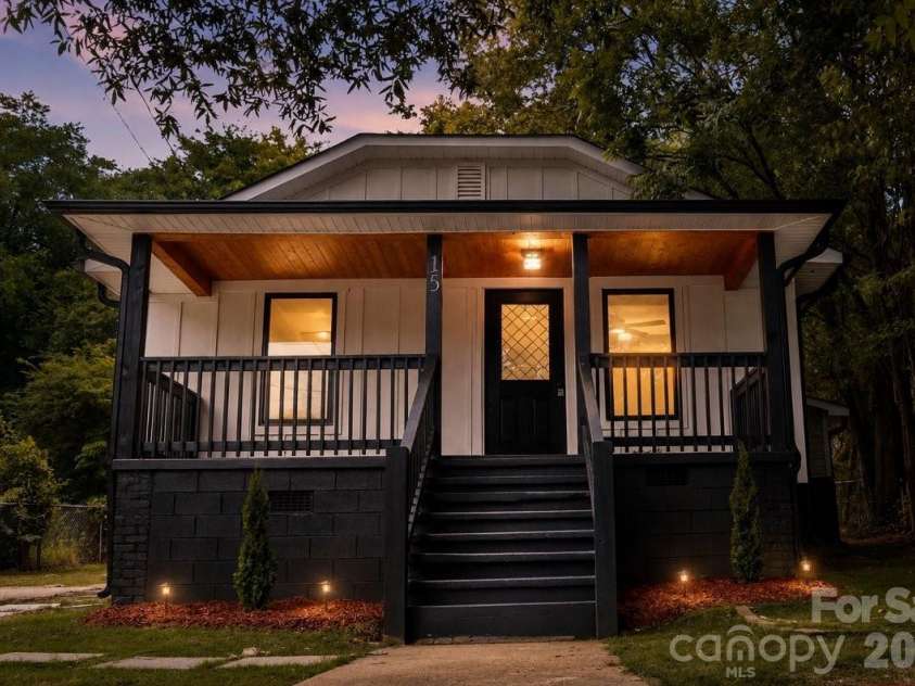 15 Meadowview Avenue, Concord, NC 28027.  MLS# CAR4410337, YatesRealty ID 42236. 
