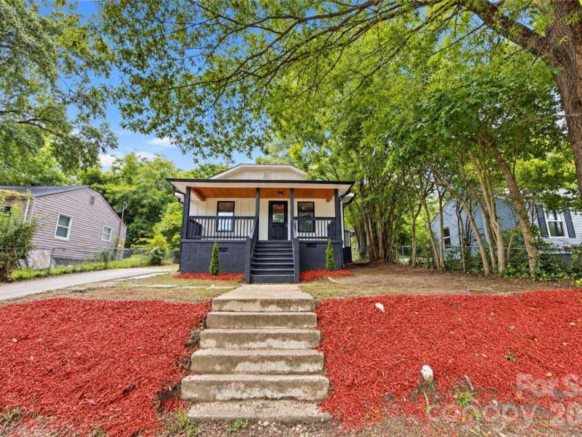 15 Meadowview Avenue, Concord, NC 28027.  MLS# CAR4410337, YatesRealty ID 42236. 