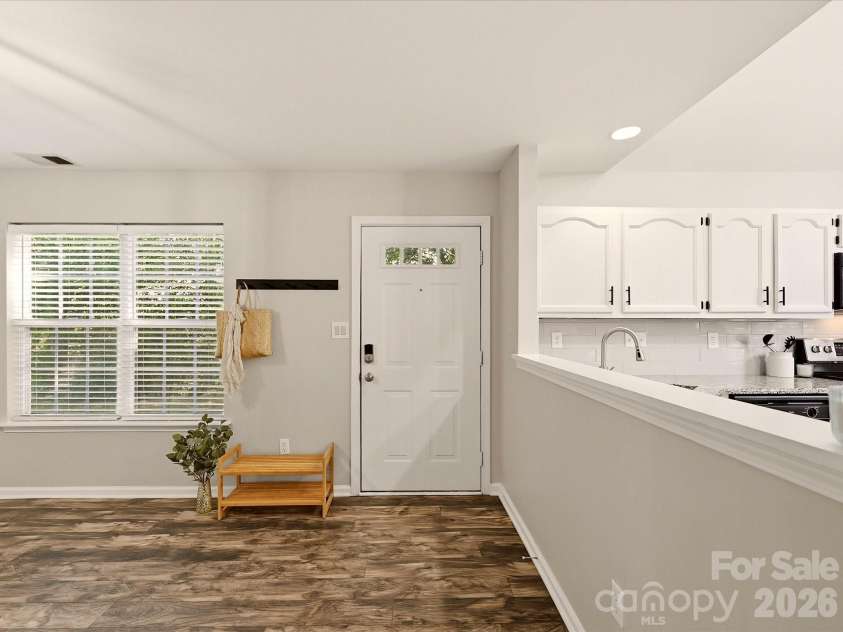 8810 Scotch Heather Way, Charlotte, NC 28277.  MLS# CAR4410151, YatesRealty ID 42238. 