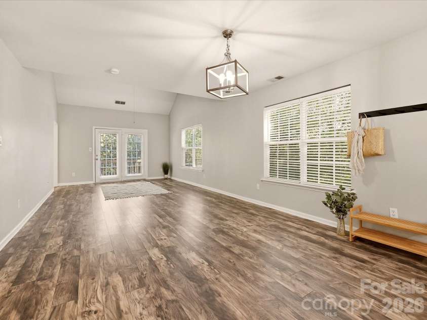 8810 Scotch Heather Way, Charlotte, NC 28277.  MLS# CAR4410151, YatesRealty ID 42238. 