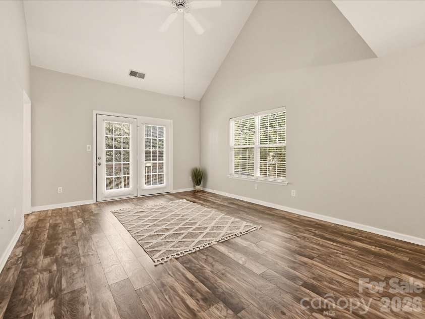 8810 Scotch Heather Way, Charlotte, NC 28277.  MLS# CAR4410151, YatesRealty ID 42238. 
