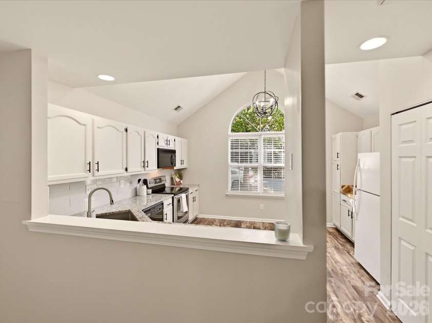 8810 Scotch Heather Way, Charlotte, NC 28277.  MLS# CAR4410151, YatesRealty ID 42238. 
