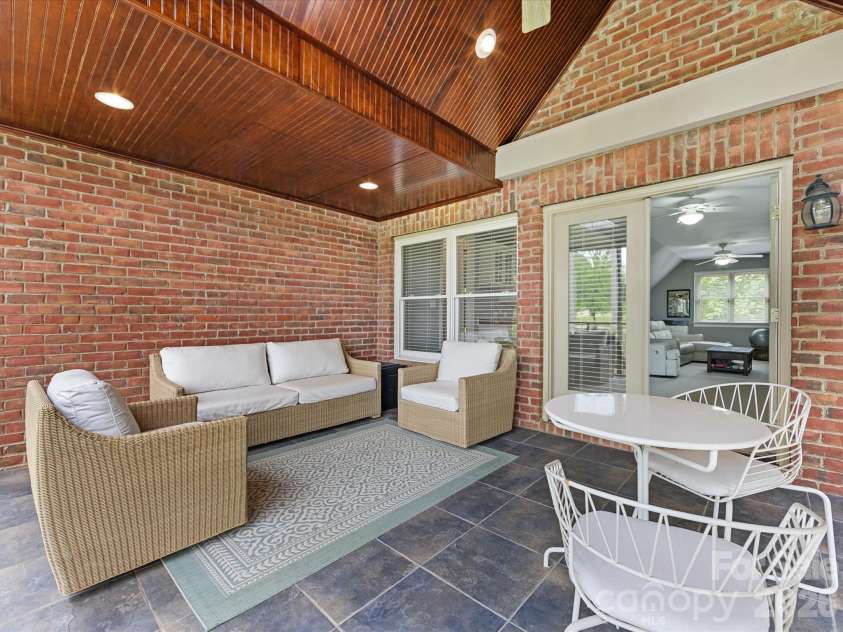 1200 Firethorne Club Drive, Waxhaw, NC 28173.  MLS# CAR4344341, YatesRealty ID 4224. 