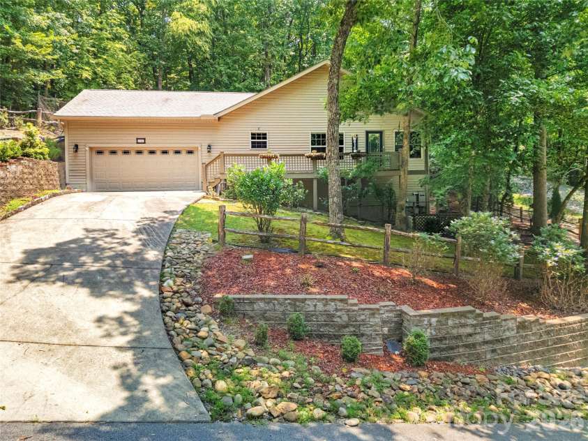14 Isuhdavga Court, Brevard, NC 28712.  MLS# CAR4411344, YatesRealty ID 42240. 
