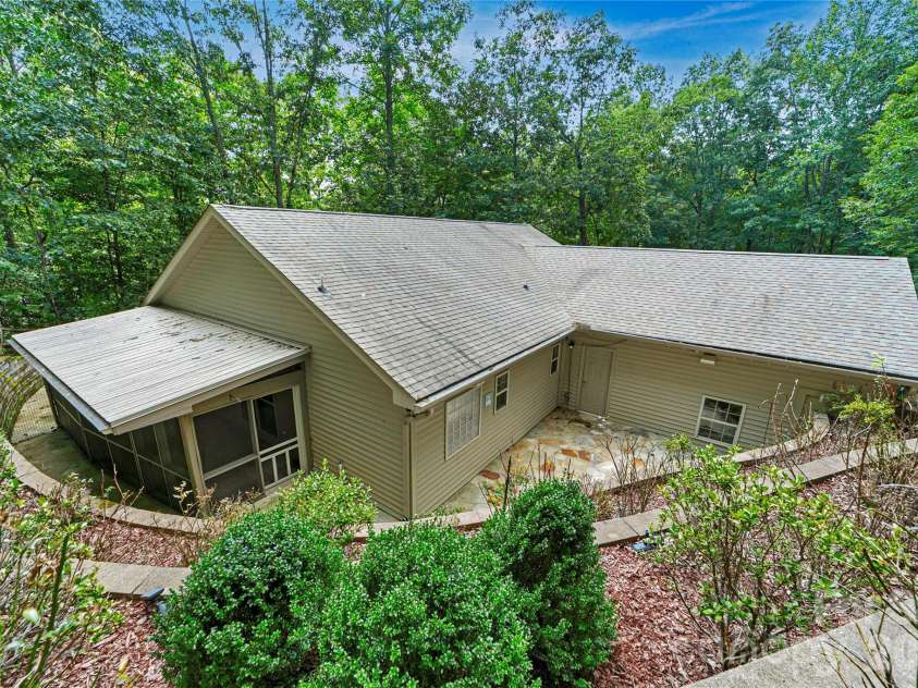 14 Isuhdavga Court, Brevard, NC 28712.  MLS# CAR4411344, YatesRealty ID 42240. 
