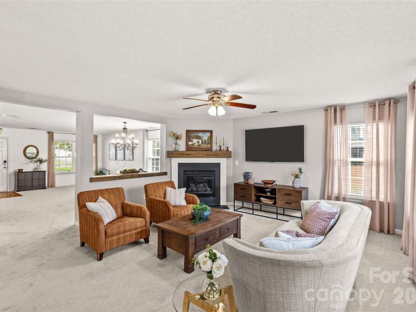 7835 Cornflower Commons Drive, Mint Hill, NC 28227.  MLS# CAR4399249, YatesRealty ID 42241. 