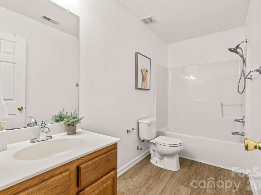 7835 Cornflower Commons Drive, Mint Hill, NC 28227.  MLS# CAR4399249, YatesRealty ID 42241. 