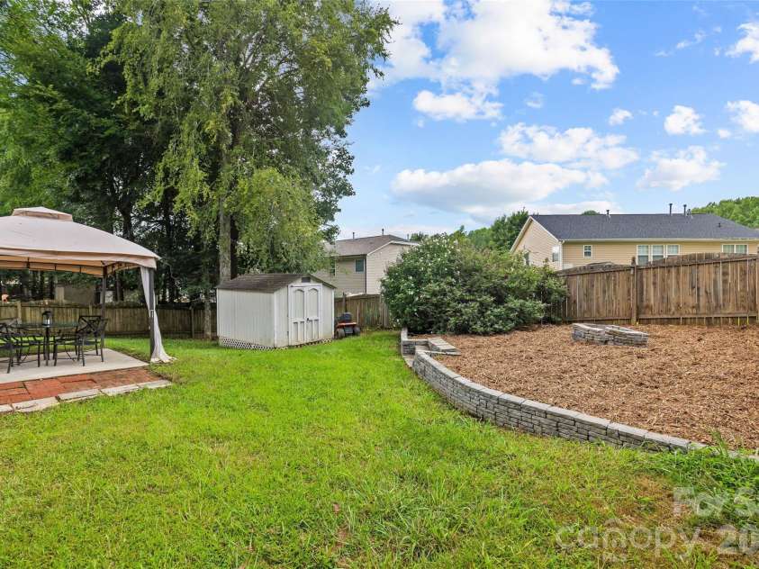 7835 Cornflower Commons Drive, Mint Hill, NC 28227.  MLS# CAR4399249, YatesRealty ID 42241. 