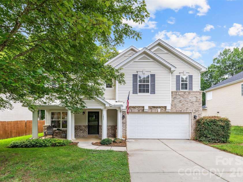7835 Cornflower Commons Drive, Mint Hill, NC 28227.  MLS# CAR4399249, YatesRealty ID 42241. 