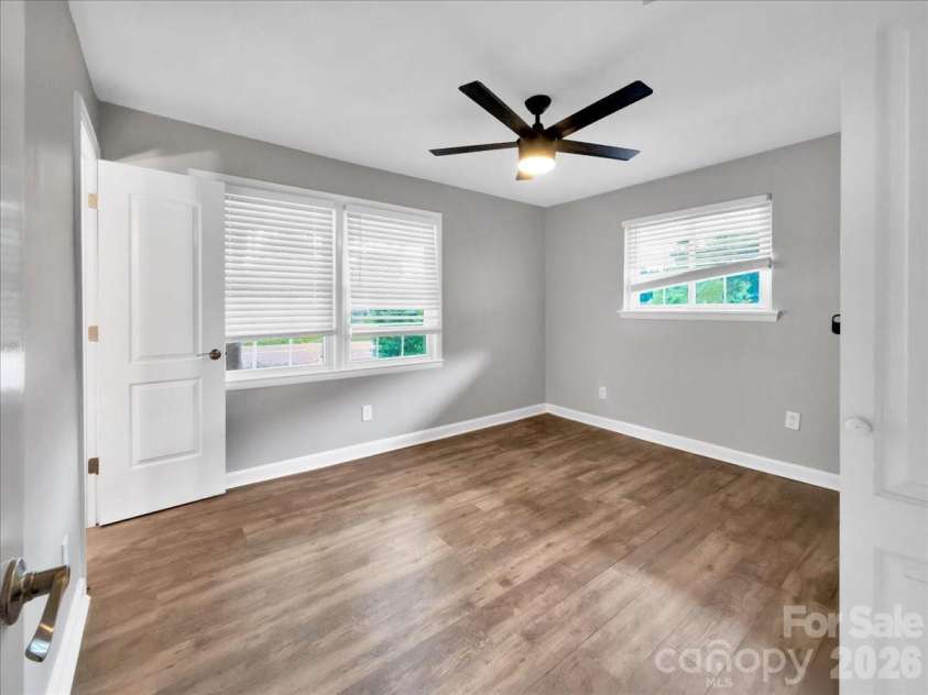 1926 Tyvola Road, Charlotte, NC 28210.  MLS# CAR4412010, YatesRealty ID 42242. 