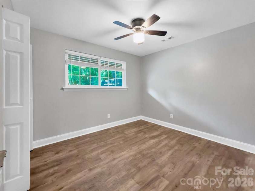 1926 Tyvola Road, Charlotte, NC 28210.  MLS# CAR4412010, YatesRealty ID 42242. 