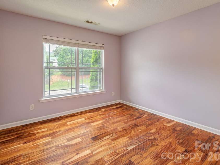 15 Mill Creek Loop, Asheville, NC 28806.  MLS# CAR4406752, YatesRealty ID 42245. Bedroom