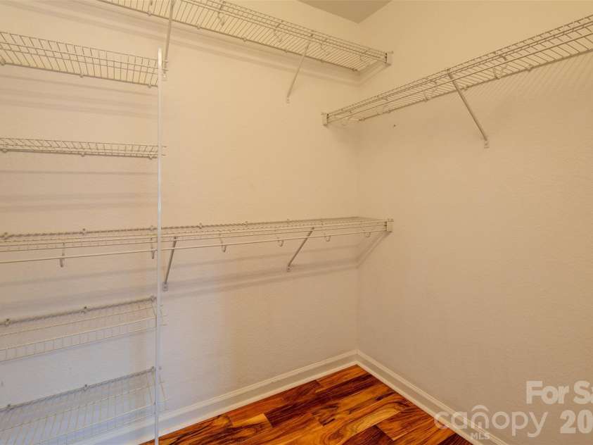 15 Mill Creek Loop, Asheville, NC 28806.  MLS# CAR4406752, YatesRealty ID 42245. Large closet