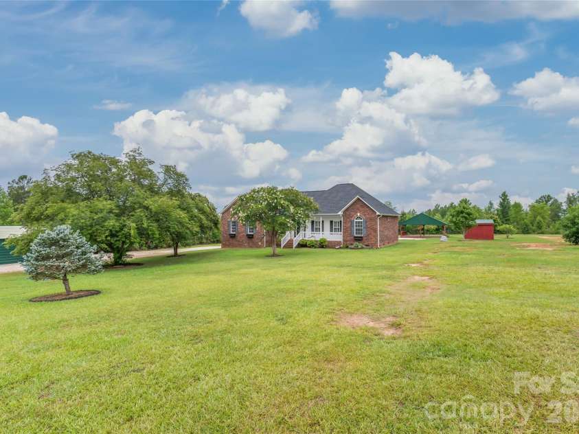 2352 Brooks Road, Chester, SC 29706.  MLS# CAR4411438, YatesRealty ID 42246. 