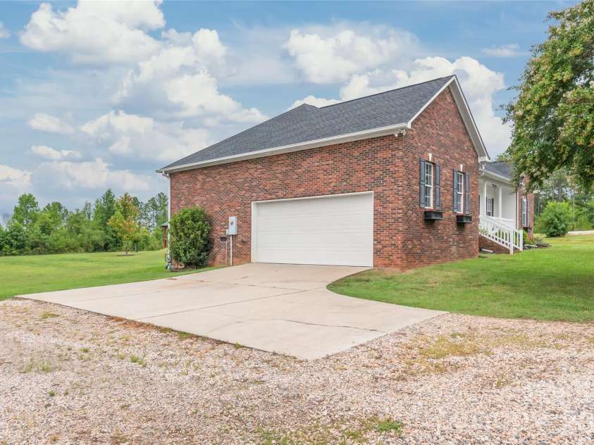 2352 Brooks Road, Chester, SC 29706.  MLS# CAR4411438, YatesRealty ID 42246. 