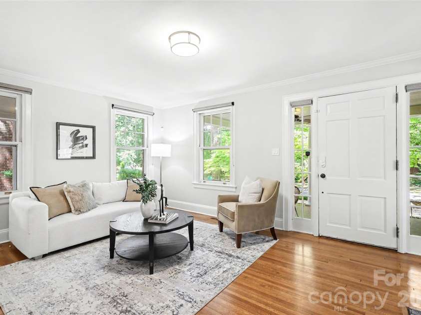 1620 Dilworth Road, Charlotte, NC 28203.  MLS# CAR4408701, YatesRealty ID 42248. 