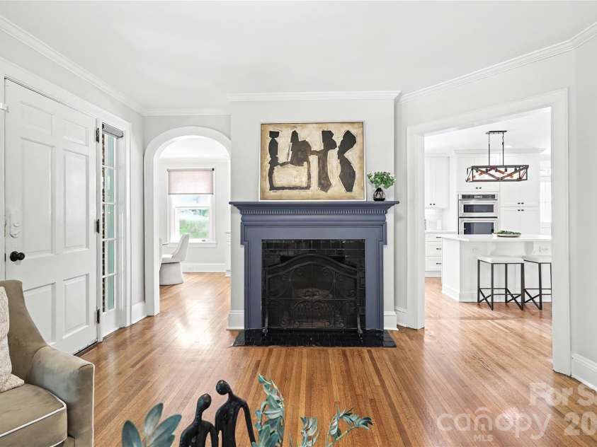 1620 Dilworth Road, Charlotte, NC 28203.  MLS# CAR4408701, YatesRealty ID 42248. 