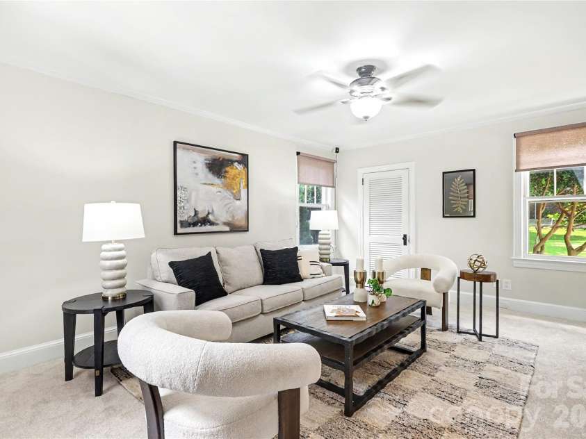 1620 Dilworth Road, Charlotte, NC 28203.  MLS# CAR4408701, YatesRealty ID 42248. 