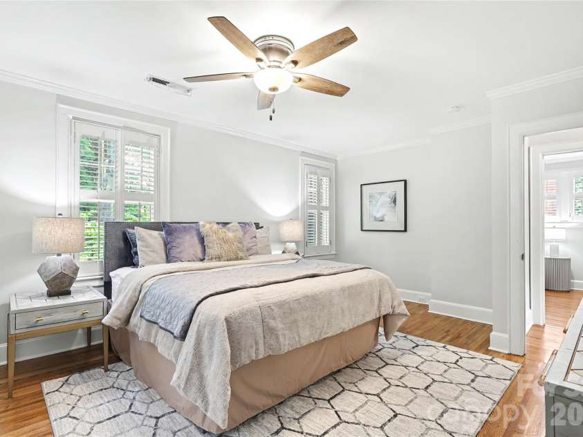 1620 Dilworth Road, Charlotte, NC 28203.  MLS# CAR4408701, YatesRealty ID 42248. 