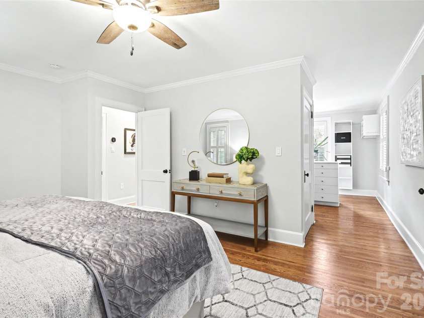 1620 Dilworth Road, Charlotte, NC 28203.  MLS# CAR4408701, YatesRealty ID 42248. 