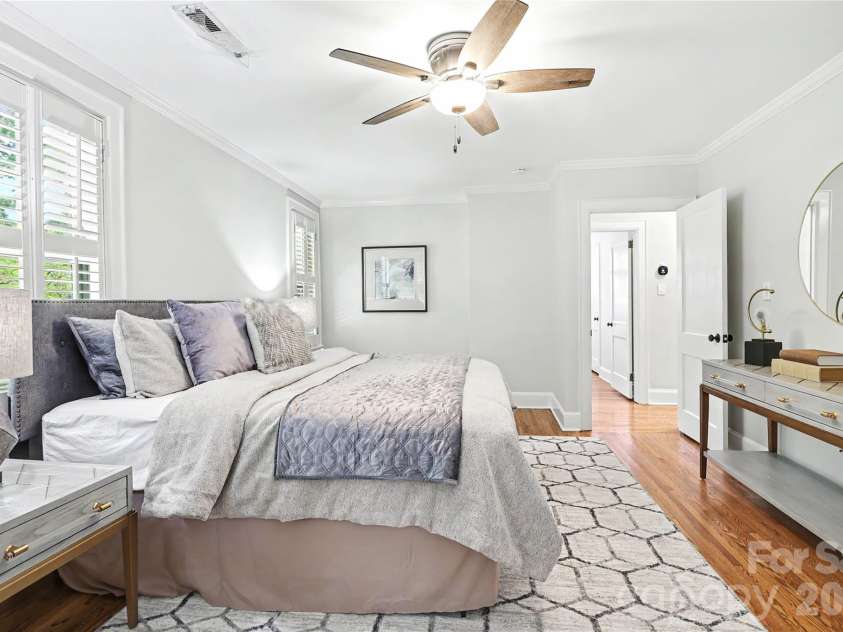 1620 Dilworth Road, Charlotte, NC 28203.  MLS# CAR4408701, YatesRealty ID 42248. 