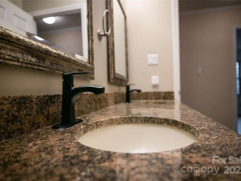 451 James Farm Road, Statesville, NC 28625.  MLS# CAR4329338, YatesRealty ID 4225. 