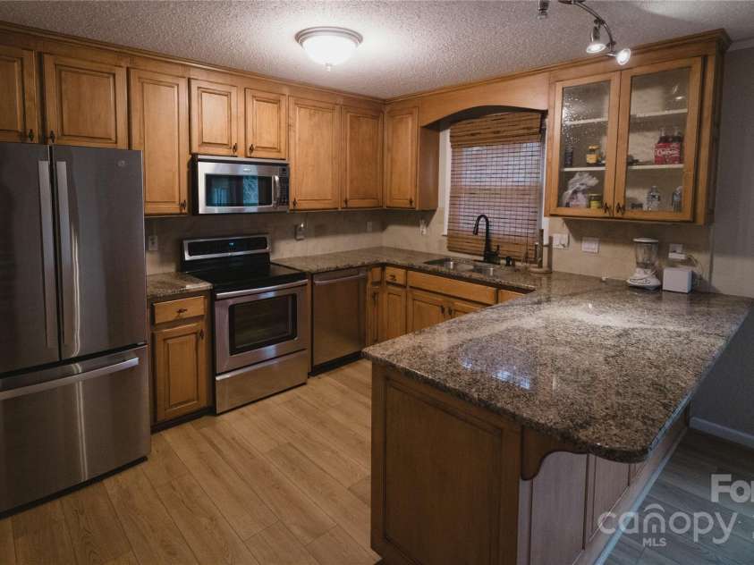 451 James Farm Road, Statesville, NC 28625.  MLS# CAR4329338, YatesRealty ID 4225. 