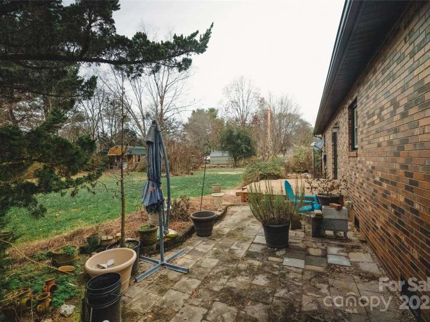451 James Farm Road, Statesville, NC 28625.  MLS# CAR4329338, YatesRealty ID 4225. 
