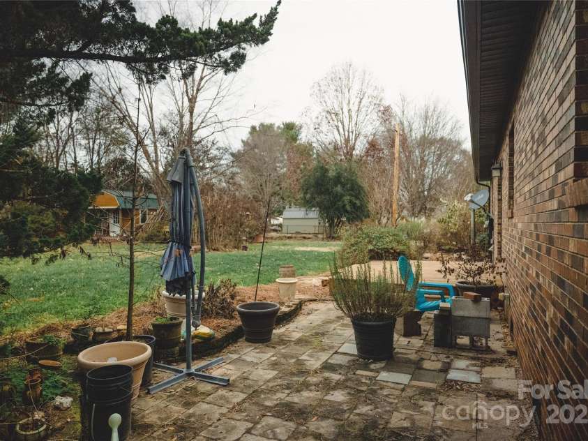451 James Farm Road, Statesville, NC 28625.  MLS# CAR4329338, YatesRealty ID 4225. 