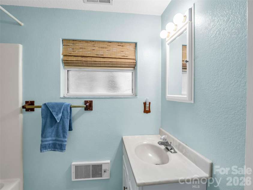 239 Havnaers Point, Lake Lure, NC 28746.  MLS# CAR4412193, YatesRealty ID 42250. 
