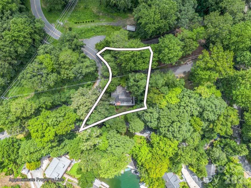 239 Havnaers Point, Lake Lure, NC 28746.  MLS# CAR4412193, YatesRealty ID 42250. 